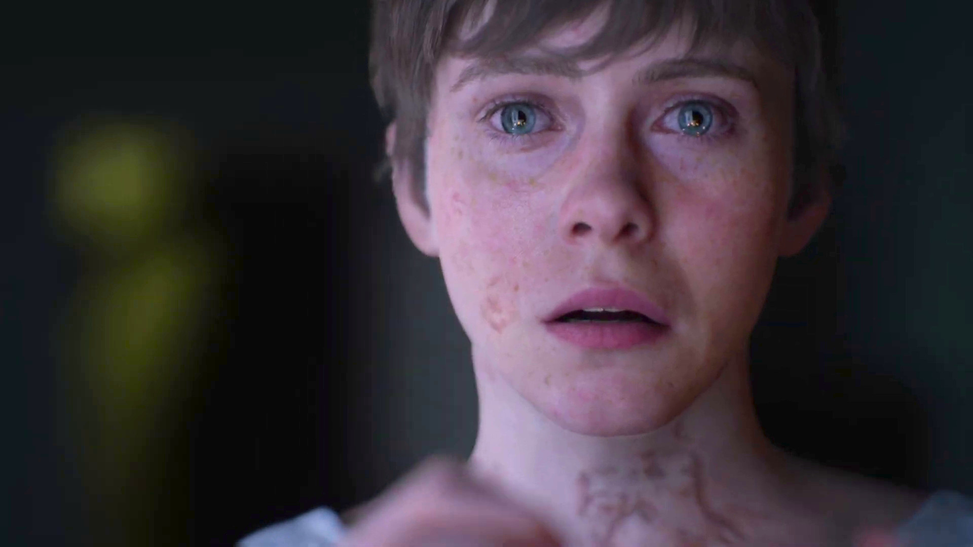 OD Knock - novo jogo de Hideo Kojima. Shophia Lillis em primeiro plano em um fundo escuro